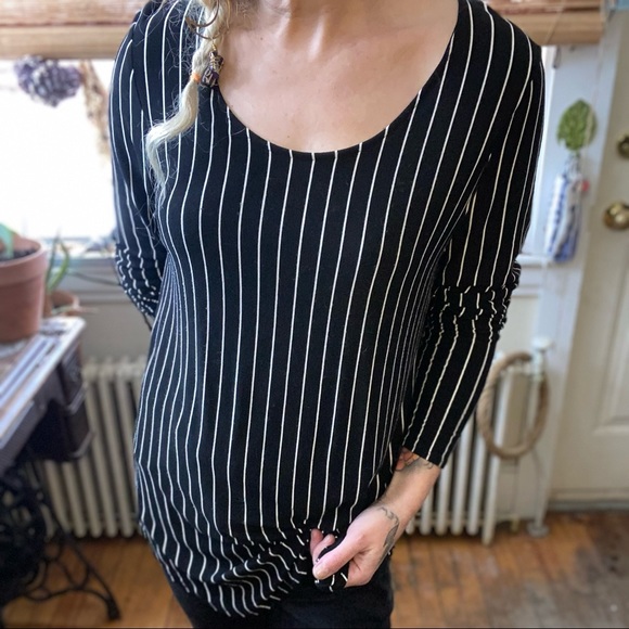 striped tunic. Size L. black and white. EUC. - Picture 5 of 5